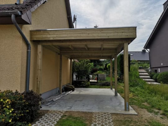 cosmos-grandcasa-carport-holzkonstruktion-construction en bois-flachdach-toit plat