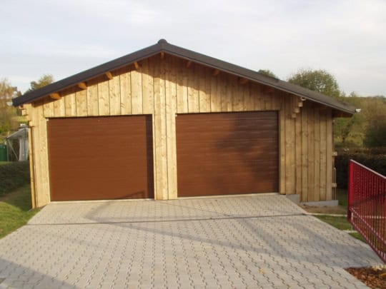 classic-grandcasa-garage-holzkonstruktion-construction en bois-satteldach-toit à 2 pans