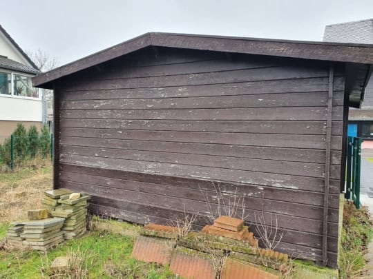 reparatur gaardenhaischen-reparatur gartenhaus-réparation abri de jardin-instandsetzungsarbeiten holzhaus