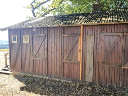 reparatur gaardenhaischen-reparatur gartenhaus-réparation abri de jardin-instandsetzungsarbeiten holzhaus