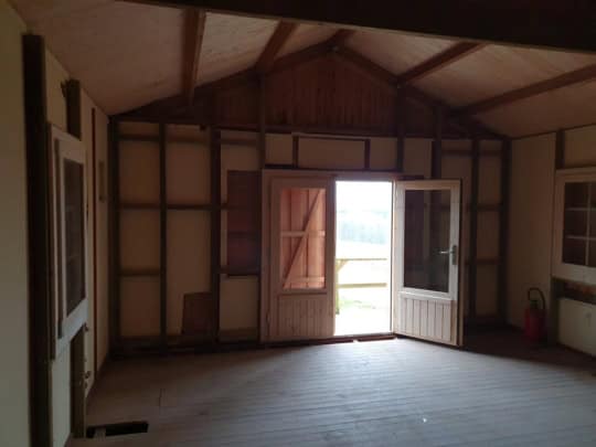 reparatur gaardenhaischen-reparatur gartenhaus-réparation abri de jardin-instandsetzungsarbeiten holzhaus-innenausbau holz-aménagement intérieur chalet