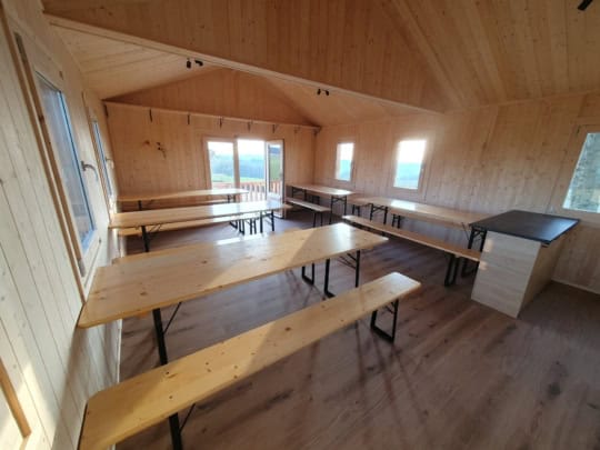 reparatur gaardenhaischen-reparatur gartenhaus-réparation abri de jardin-instandsetzungsarbeiten holzhaus-innenausbau holz-aménagement intérieur chalet