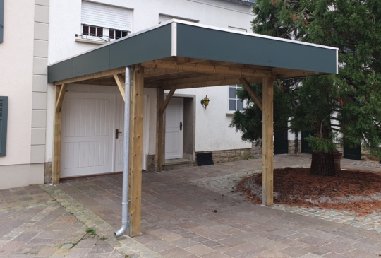 cosmos-grandcasa-carport-holzkonstruktion-construction en bois-flachdach-toit plat