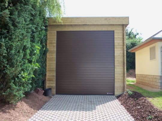 cosmos-grandcasa-garage-holzkonstruktion-construction en bois-flachdach-toit plat