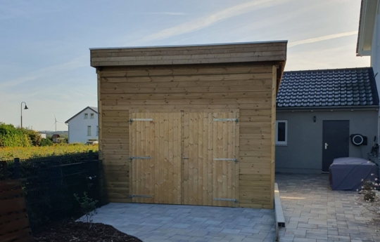 cosmos-grandcasa-garage-holzkonstruktion-construction en bois-flachdach-toit plat
