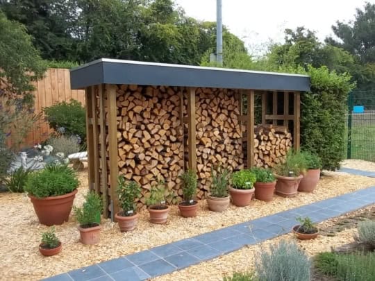 op mooß-auf maß-sur mesure-holzschapp-holzschuppen-holzlagerung-bûcher-stockage de bois