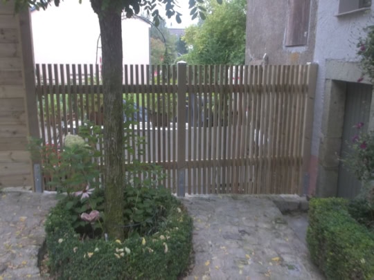 zaun-clôture-holzzaun-clôture en bois-sichtschutz-pare-vue-jardin-garten