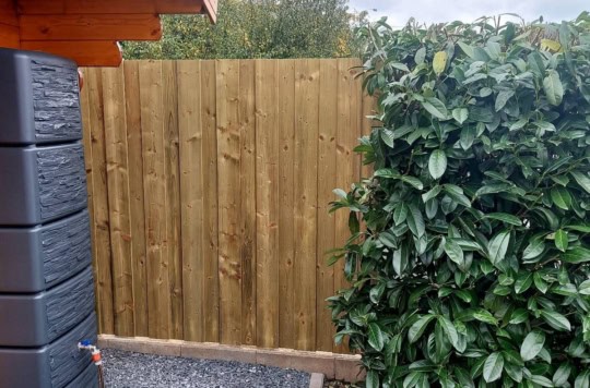 zaun-clôture-holzzaun-clôture en bois-sichtschutz-pare-vue-jardin-garten