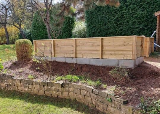 héichbeet-hochbeet-potager surélevé-op mooß-auf maß-sur mesure-holz-bois-gaard-garten-jardin-geméisubau-gemüseanbau-culture maraichère