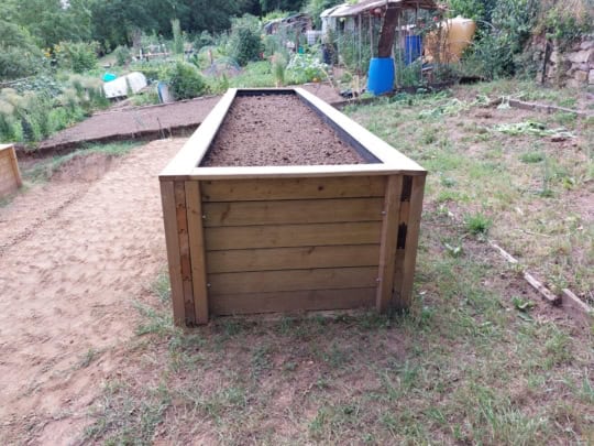 héichbeet-hochbeet-potager surélevé-op mooß-auf maß-sur mesure-holz-bois-gaard-garten-jardin-geméisubau-gemüseanbau-culture maraichère