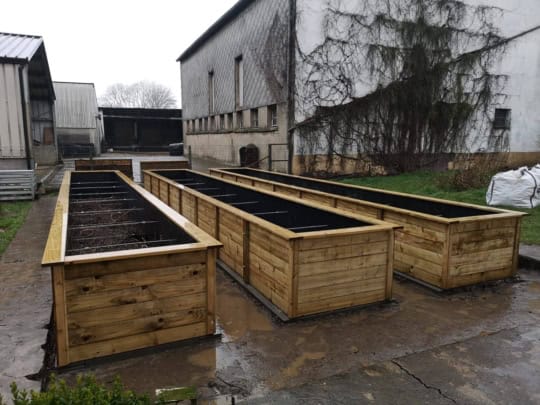 héichbeet-hochbeet-potager surélevé-op mooß-auf maß-sur mesure-holz-bois-gaard-garten-jardin-geméisubau-gemüseanbau-culture maraichère