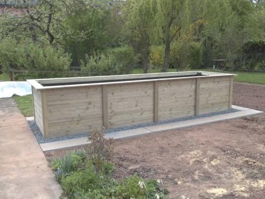 héichbeet-hochbeet-potager surélevé-op mooß-auf maß-sur mesure-holz-bois-gaard-garten-jardin-geméisubau-gemüseanbau-culture maraichère