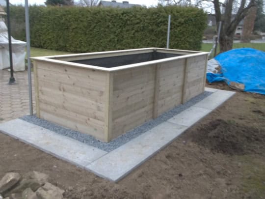 héichbeet-hochbeet-potager surélevé-op mooß-auf maß-sur mesure-holz-bois-gaard-garten-jardin-geméisubau-gemüseanbau-culture maraichère