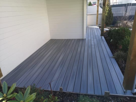 terrass-terrasse-holzterrasse-terrasse en bois-wpc-composite-gaard-garten-jardin-alentours